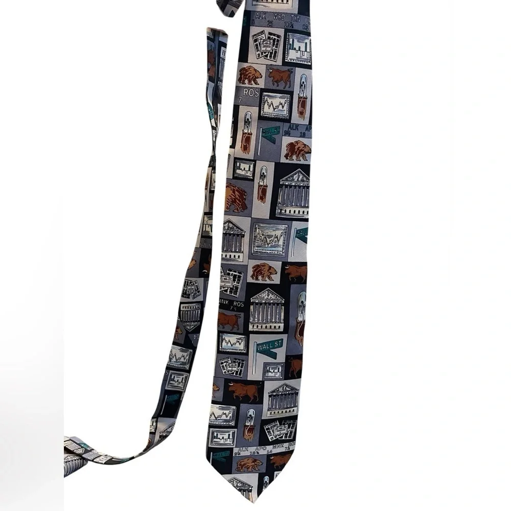📈📊100% Silk Wall Street themed tie with NYSE, Wall Street, Bull theme. Colorful!